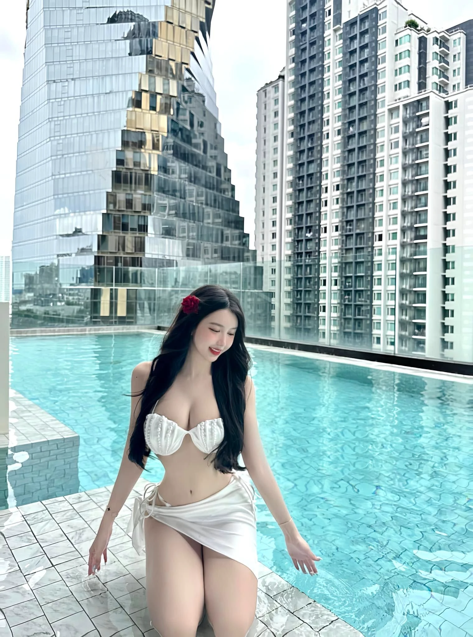 Hồ ngọc ý nhi 3